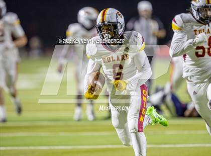 Thumbnail 3 in Tulare Union @ Tulare Western photogallery.