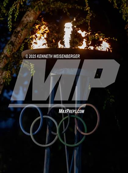 Thumbnail 3 in Tulare Union @ Tulare Western photogallery.