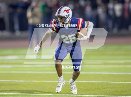 Thumbnail 2 in Tulare Union @ Tulare Western photogallery.