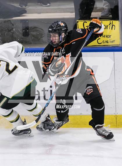 Thumbnail 1 in Mamaroneck vs. Williamsville North (NYSPHSAA Division I Semifinal) photogallery.