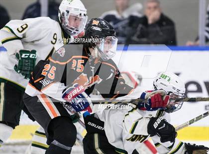 Thumbnail 2 in Mamaroneck vs. Williamsville North (NYSPHSAA Division I Semifinal) photogallery.