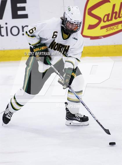 Thumbnail 1 in Mamaroneck vs. Williamsville North (NYSPHSAA Division I Semifinal) photogallery.