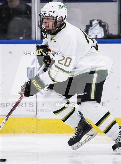 Thumbnail 1 in Mamaroneck vs. Williamsville North (NYSPHSAA Division I Semifinal) photogallery.