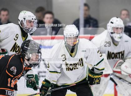 Thumbnail 3 in Mamaroneck vs. Williamsville North (NYSPHSAA Division I Semifinal) photogallery.