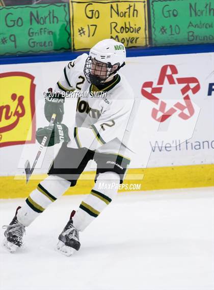 Thumbnail 1 in Mamaroneck vs. Williamsville North (NYSPHSAA Division I Semifinal) photogallery.