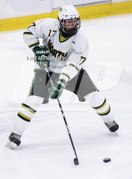 Thumbnail 3 in Mamaroneck vs. Williamsville North (NYSPHSAA Division I Semifinal) photogallery.
