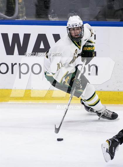 Thumbnail 3 in Mamaroneck vs. Williamsville North (NYSPHSAA Division I Semifinal) photogallery.