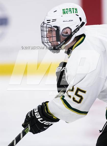 Thumbnail 1 in Mamaroneck vs. Williamsville North (NYSPHSAA Division I Semifinal) photogallery.
