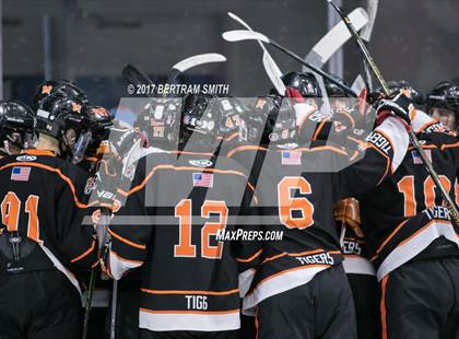 Thumbnail 1 in Mamaroneck vs. Williamsville North (NYSPHSAA Division I Semifinal) photogallery.