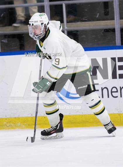 Thumbnail 3 in Mamaroneck vs. Williamsville North (NYSPHSAA Division I Semifinal) photogallery.
