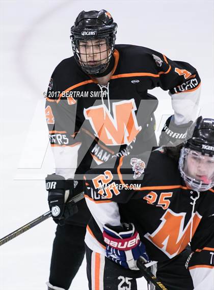 Thumbnail 1 in Mamaroneck vs. Williamsville North (NYSPHSAA Division I Semifinal) photogallery.