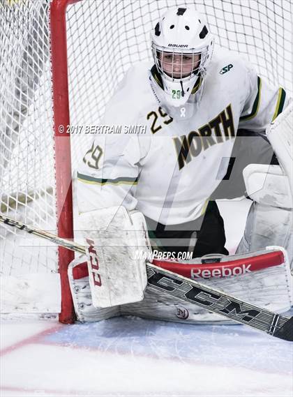 Thumbnail 2 in Mamaroneck vs. Williamsville North (NYSPHSAA Division I Semifinal) photogallery.