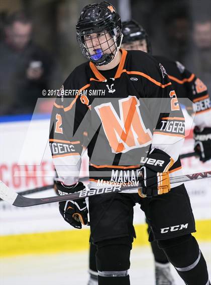Thumbnail 1 in Mamaroneck vs. Williamsville North (NYSPHSAA Division I Semifinal) photogallery.