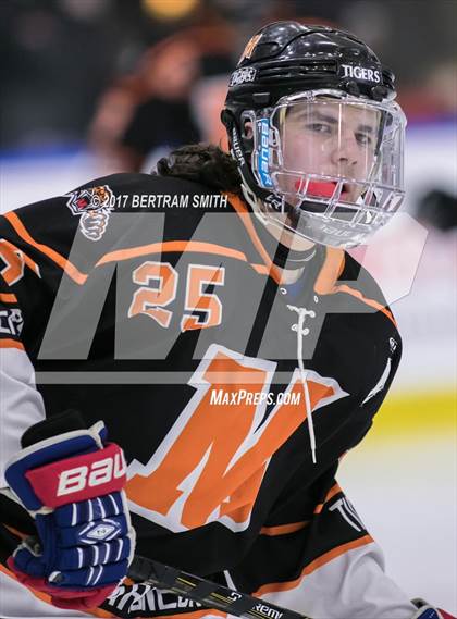 Thumbnail 3 in Mamaroneck vs. Williamsville North (NYSPHSAA Division I Semifinal) photogallery.