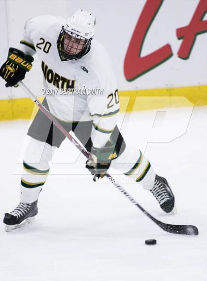 Thumbnail 2 in Mamaroneck vs. Williamsville North (NYSPHSAA Division I Semifinal) photogallery.