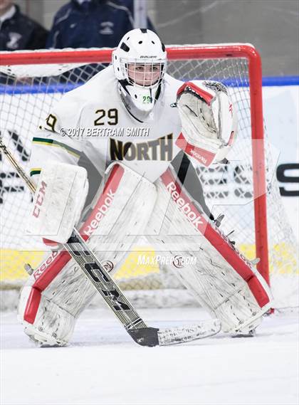 Thumbnail 2 in Mamaroneck vs. Williamsville North (NYSPHSAA Division I Semifinal) photogallery.