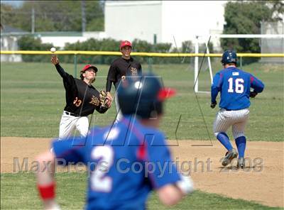 Thumbnail 1 in Mountain Empire vs. Sitka (58th Lions Invitational) photogallery.
