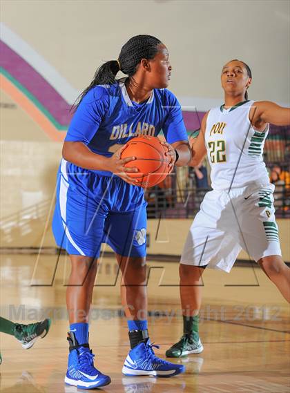 Thumbnail 2 in Dillard vs. Long Beach Poly (Nike Tournament of Champions) photogallery.