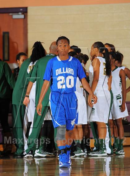 Thumbnail 1 in Dillard vs. Long Beach Poly (Nike Tournament of Champions) photogallery.