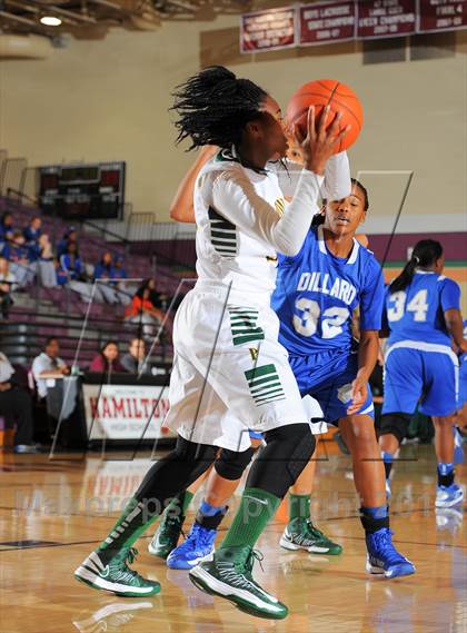 Thumbnail 1 in Dillard vs. Long Beach Poly (Nike Tournament of Champions) photogallery.