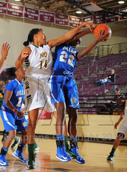 Thumbnail 2 in Dillard vs. Long Beach Poly (Nike Tournament of Champions) photogallery.