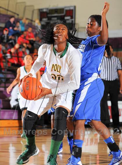 Thumbnail 1 in Dillard vs. Long Beach Poly (Nike Tournament of Champions) photogallery.