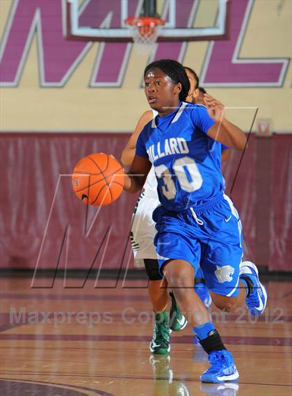 Thumbnail 3 in Dillard vs. Long Beach Poly (Nike Tournament of Champions) photogallery.