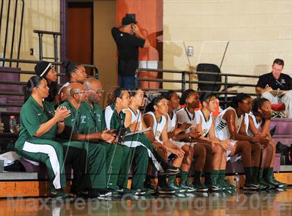 Thumbnail 2 in Dillard vs. Long Beach Poly (Nike Tournament of Champions) photogallery.