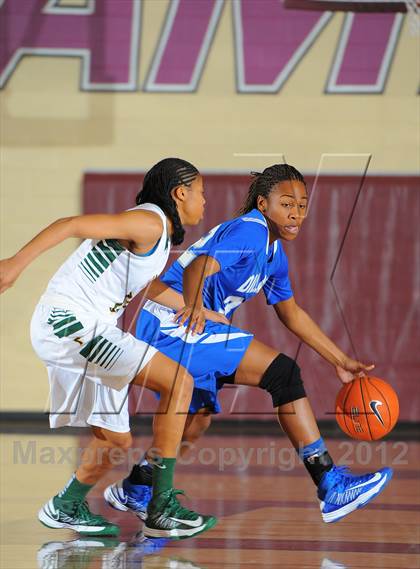 Thumbnail 1 in Dillard vs. Long Beach Poly (Nike Tournament of Champions) photogallery.