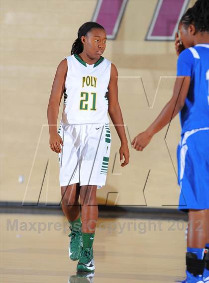 Thumbnail 2 in Dillard vs. Long Beach Poly (Nike Tournament of Champions) photogallery.