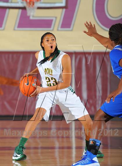 Thumbnail 2 in Dillard vs. Long Beach Poly (Nike Tournament of Champions) photogallery.