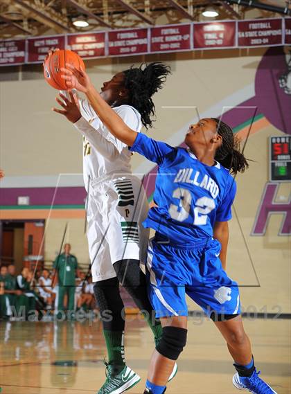 Thumbnail 3 in Dillard vs. Long Beach Poly (Nike Tournament of Champions) photogallery.
