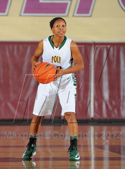 Thumbnail 2 in Dillard vs. Long Beach Poly (Nike Tournament of Champions) photogallery.