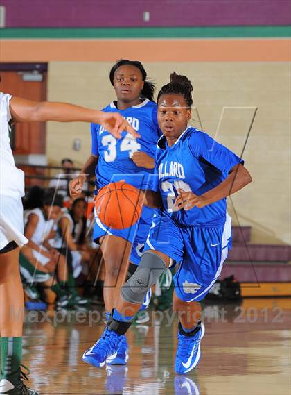 Thumbnail 1 in Dillard vs. Long Beach Poly (Nike Tournament of Champions) photogallery.