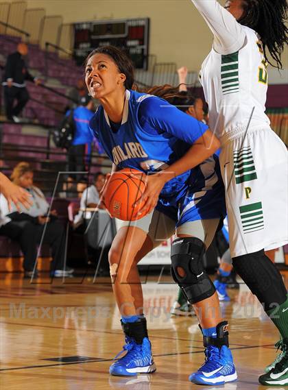 Thumbnail 2 in Dillard vs. Long Beach Poly (Nike Tournament of Champions) photogallery.