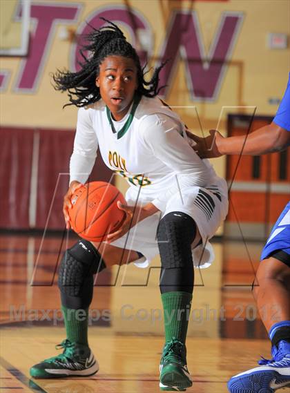 Thumbnail 2 in Dillard vs. Long Beach Poly (Nike Tournament of Champions) photogallery.