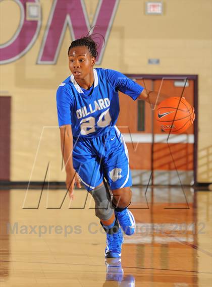 Thumbnail 2 in Dillard vs. Long Beach Poly (Nike Tournament of Champions) photogallery.