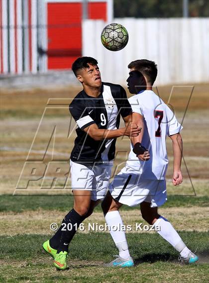 Thumbnail 3 in Harvard-Westlake vs Knight (Hart Tournament) photogallery.