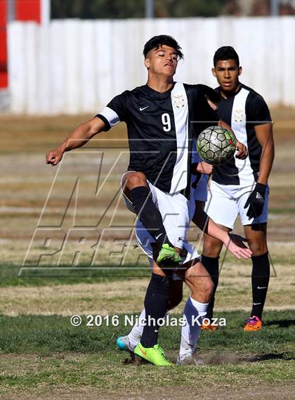 Thumbnail 3 in Harvard-Westlake vs Knight (Hart Tournament) photogallery.
