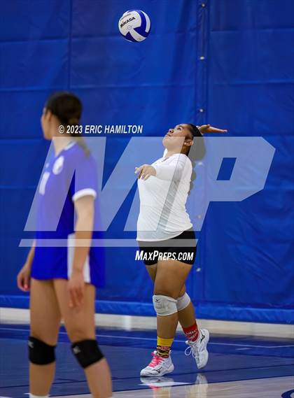 Thumbnail 2 in JV: Lawndale @ Wiseburn- Da Vinci photogallery.