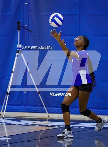 Thumbnail 2 in JV: Lawndale @ Wiseburn- Da Vinci photogallery.
