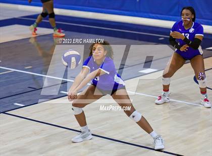 Thumbnail 2 in JV: Lawndale @ Wiseburn- Da Vinci photogallery.