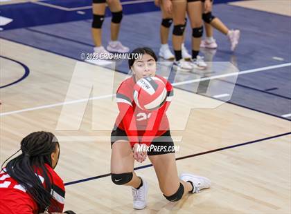 Thumbnail 2 in JV: Lawndale @ Wiseburn- Da Vinci photogallery.