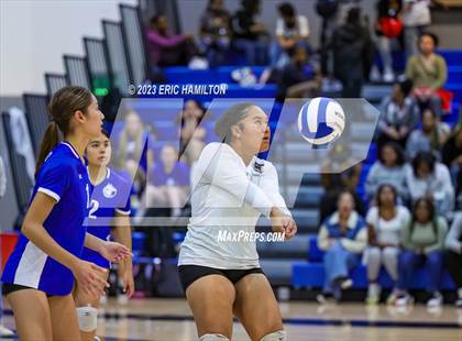 Thumbnail 2 in JV: Lawndale @ Wiseburn- Da Vinci photogallery.