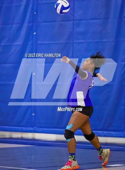 Thumbnail 1 in JV: Lawndale @ Wiseburn- Da Vinci photogallery.