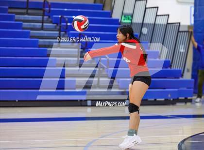 Thumbnail 2 in JV: Lawndale @ Wiseburn- Da Vinci photogallery.