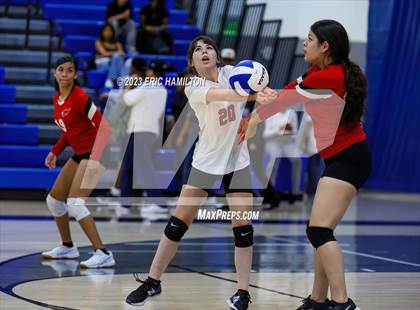 Thumbnail 1 in JV: Lawndale @ Wiseburn- Da Vinci photogallery.
