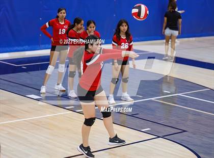 Thumbnail 2 in JV: Lawndale @ Wiseburn- Da Vinci photogallery.