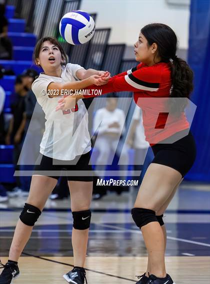 Thumbnail 1 in JV: Lawndale @ Wiseburn- Da Vinci photogallery.