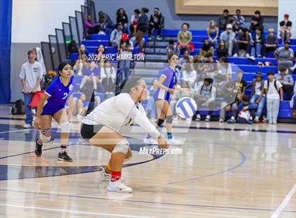 Thumbnail 2 in JV: Lawndale @ Wiseburn- Da Vinci photogallery.